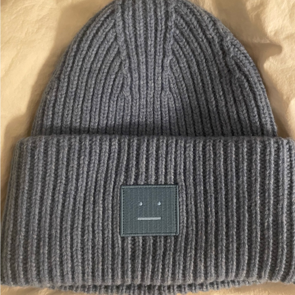 NWT Mineral Blue Acne Beanie